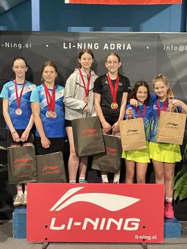 Zmagovalki v dvojicah deklet U-15, Sara Večko in Eva Vrčkovnik